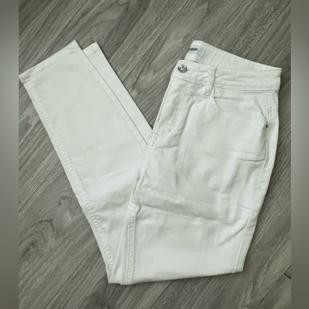 Kensie white jeans